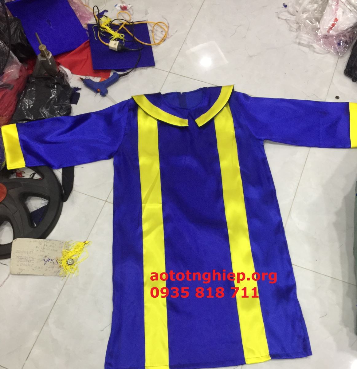 áo tốt nghiep mẫu giáo